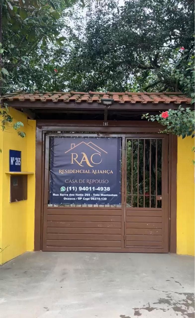 Fachada da Residencial Aliança, casa de repouso em Osasco, SP